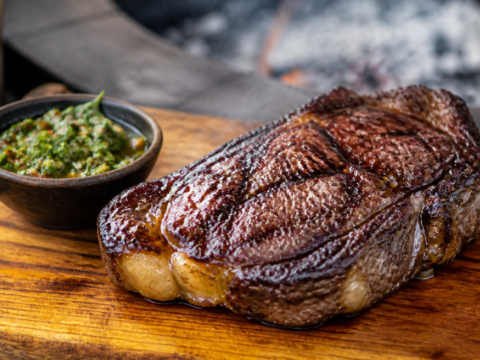 Bife de chorizo a la parrilla z chimichurri - zdjęcie 1