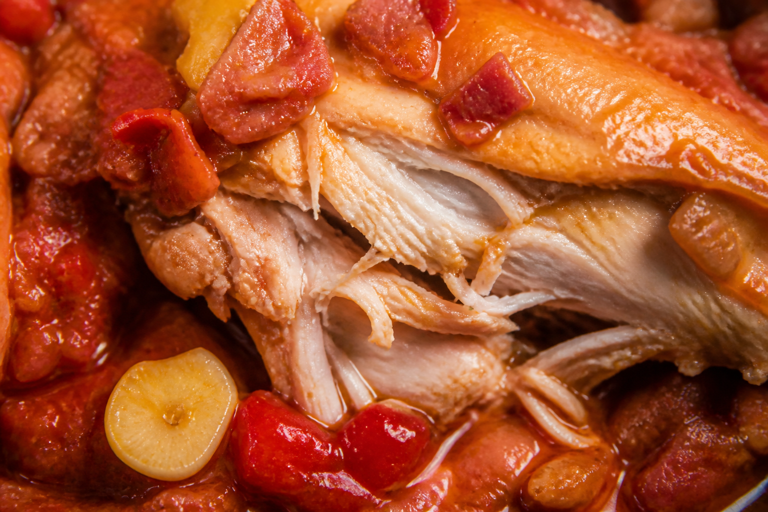 Pollo al chilindrón – aragoński kurczak w sosie z papryki, pomidorów i jamón serrano - zdjęcie 4